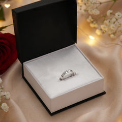 Engraved women's ring